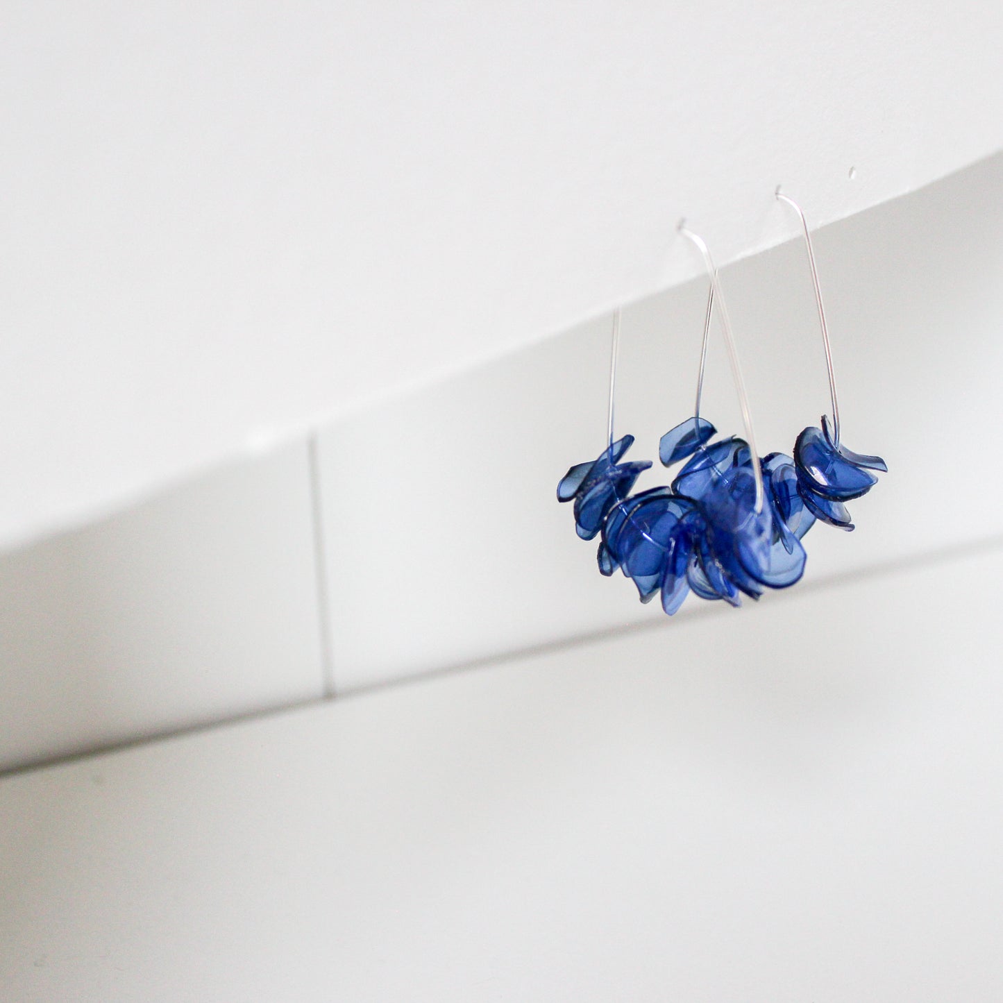 Leona Deep Blue Drops