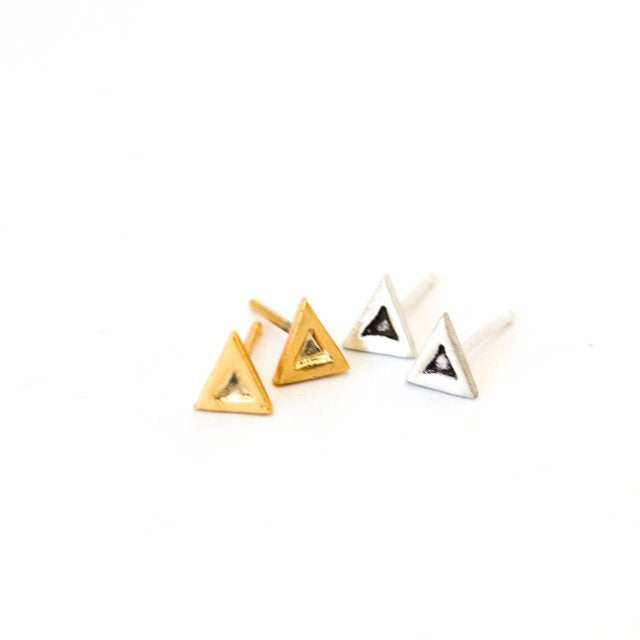 Dark triangle stud earrings